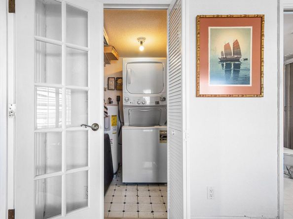 3050 NE 48th Court 402, Lighthouse Point FL 33064