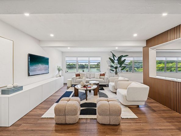 6764 Dogwood Dr, Miramar FL 33023