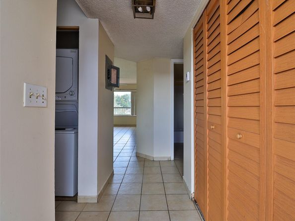 9930 Twin Lakes DR 7L, Coral Springs FL 33071