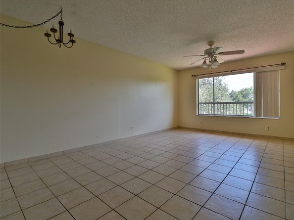 9930 Twin Lakes DR 7L, Coral Springs FL 33071
