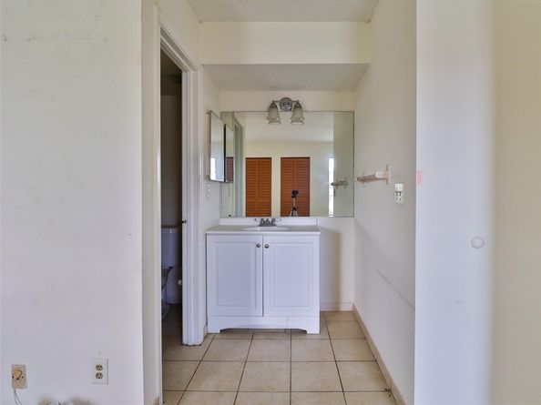 9930 Twin Lakes DR 7L, Coral Springs FL 33071