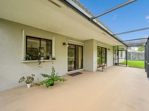 5450 Hawkes Bluff Avenue, Davie FL 33331