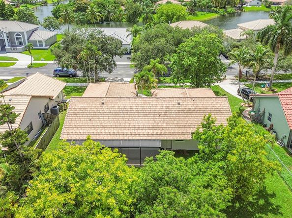5450 Hawkes Bluff Avenue, Davie FL 33331