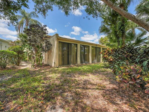 5416 San Roma Circle, Lake Worth FL 33467