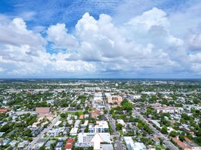 1 S Palmway 205, Lake Worth Beach FL 33460