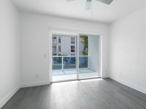 1 S Palmway 205, Lake Worth Beach FL 33460