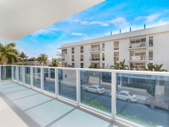 1 S Palmway 205, Lake Worth Beach FL 33460