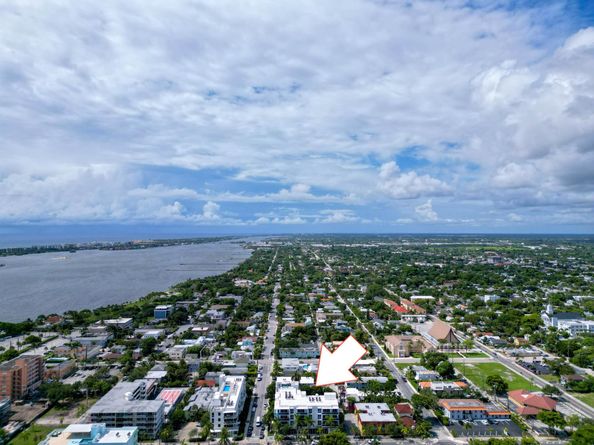 1 S Palmway 205, Lake Worth Beach FL 33460