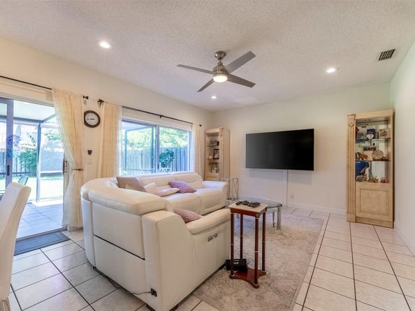 21320 Sawmill Ct, Boca Raton FL 33498