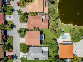 21320 Sawmill Ct, Boca Raton FL 33498
