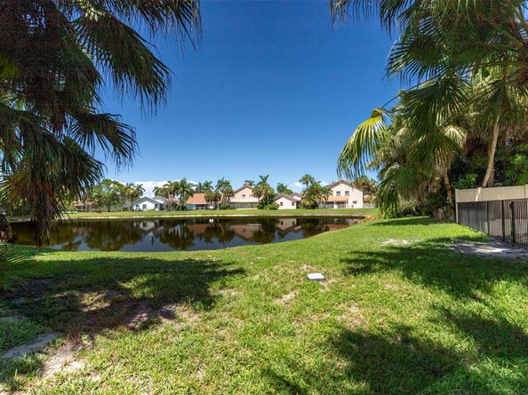 21320 Sawmill Ct, Boca Raton FL 33498