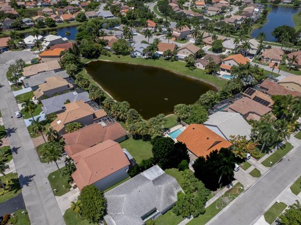 21320 Sawmill Ct, Boca Raton FL 33498