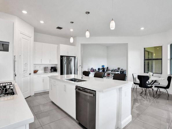 12855 Bayside Ct, Parkland FL 33076