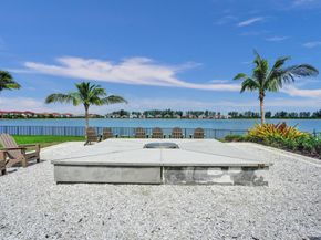12855 Bayside Ct, Parkland FL 33076