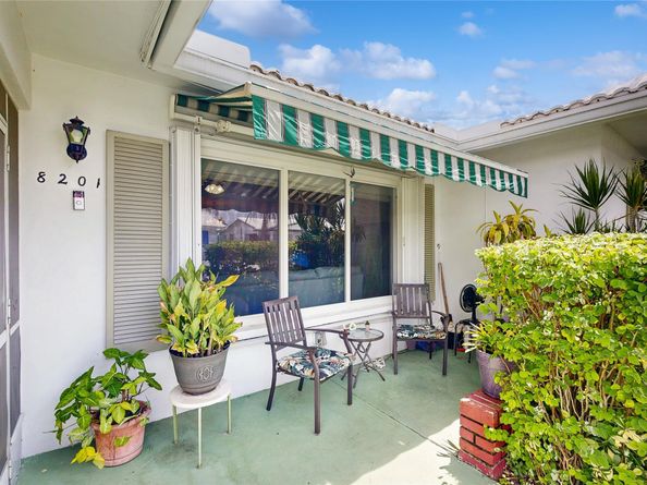 8201 NW 59th Ct, Tamarac FL 33321