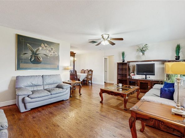 8201 NW 59th Ct, Tamarac FL 33321