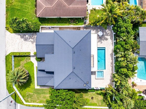 811 SE 31st Street, Boca Raton FL 33432