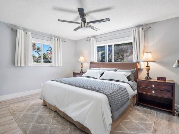 811 SE 31st Street, Boca Raton FL 33432