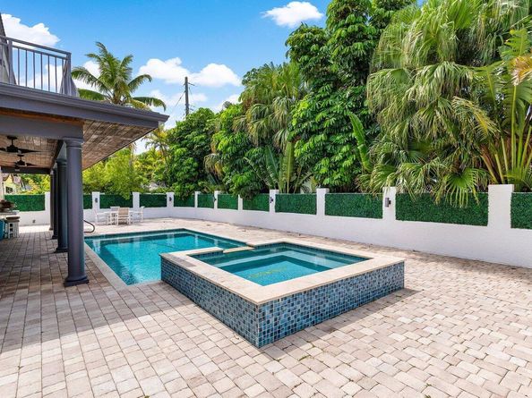 811 SE 31st Street, Boca Raton FL 33432