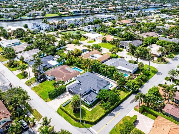 811 SE 31st Street, Boca Raton FL 33432
