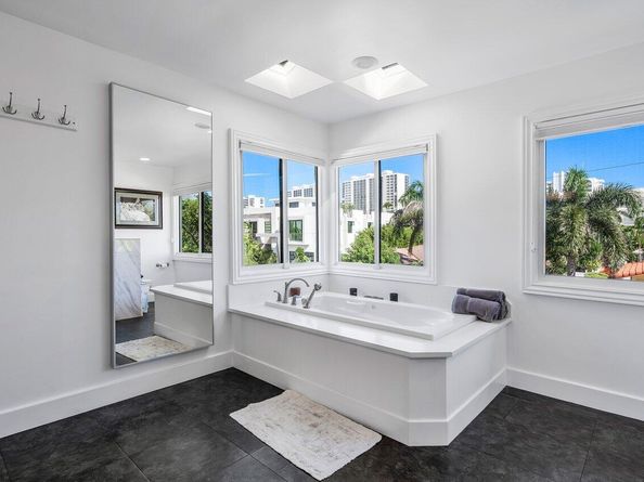 811 SE 31st Street, Boca Raton FL 33432