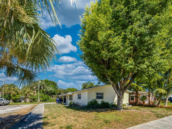 1430 N N Street, Lake Worth Beach FL 33460