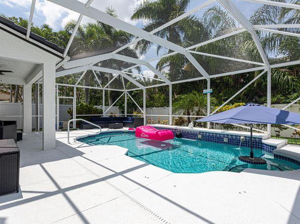 2738 Misty Oaks Circle Royal Circle, Royal Palm Beach FL 33411