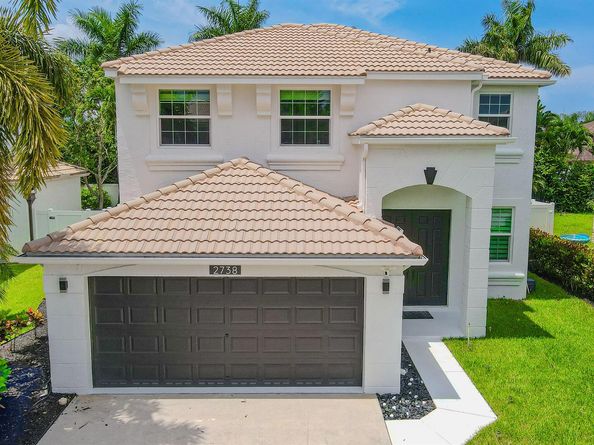 2738 Misty Oaks Circle Royal Circle, Royal Palm Beach FL 33411