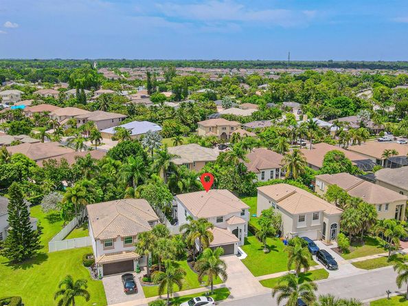 2738 Misty Oaks Circle Royal Circle, Royal Palm Beach FL 33411