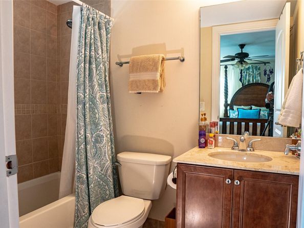 701 SE 16th St 4, Fort Lauderdale FL 33316