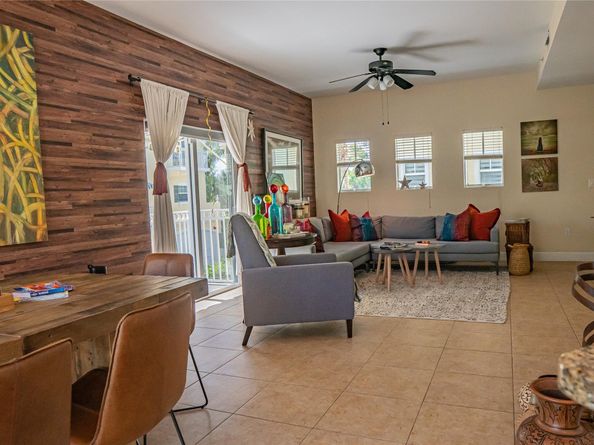 701 SE 16th St 4, Fort Lauderdale FL 33316