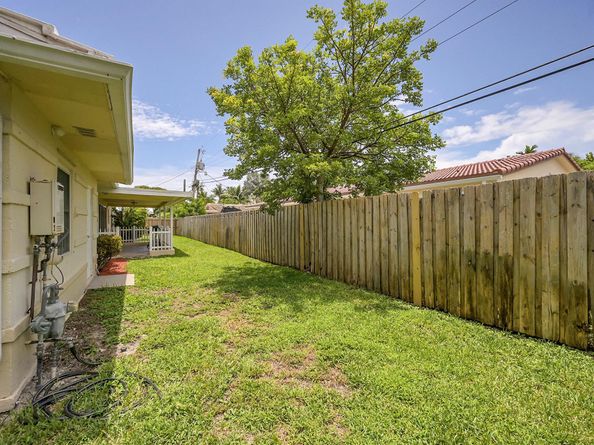 2750 SE 3rd Street, Pompano Beach FL 33062