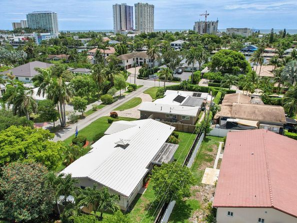 2750 SE 3rd Street, Pompano Beach FL 33062