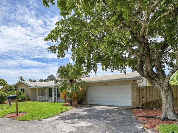 2750 SE 3rd Street, Pompano Beach FL 33062