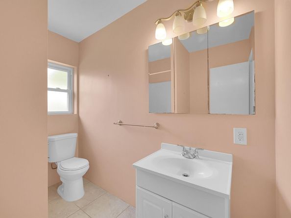 2750 SE 3rd Street, Pompano Beach FL 33062