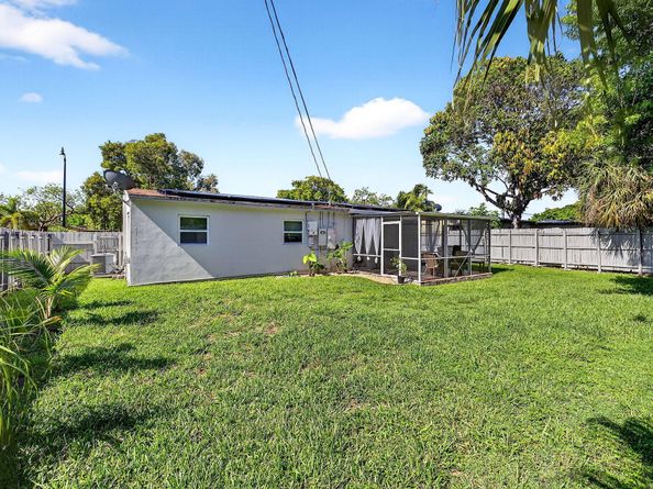1473 NE 25 Street, Pompano Beach FL 33064