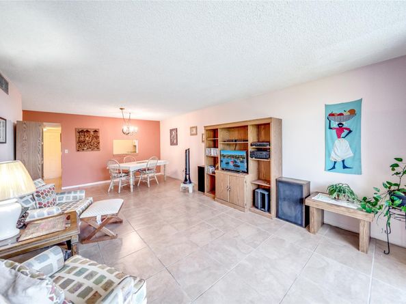 2860 Somerset Dr 404K, Lauderdale Lakes FL 33311