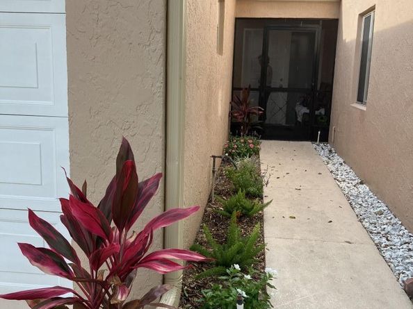 8273 Springtree Road, Boca Raton FL 33496