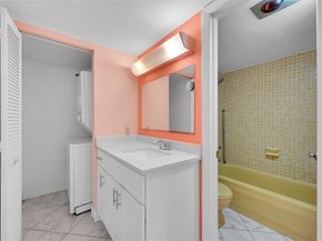 860 SE 6th Ave 304, Deerfield Beach FL 33441