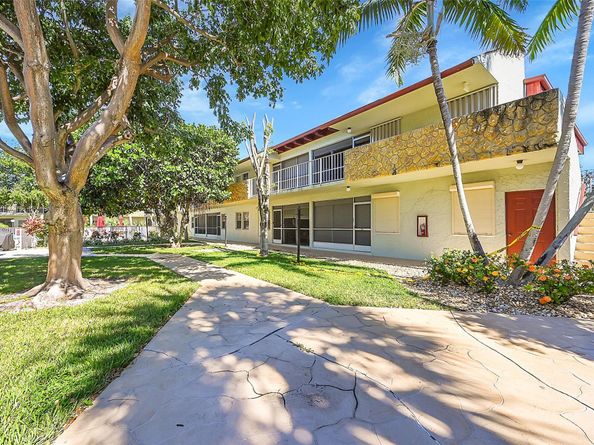 860 SE 6th Ave 304, Deerfield Beach FL 33441