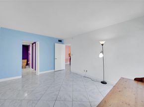 860 SE 6th Ave 304, Deerfield Beach FL 33441