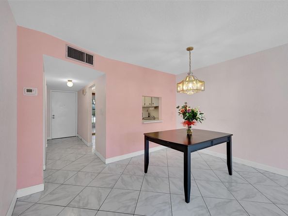 860 SE 6th Ave 304, Deerfield Beach FL 33441