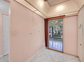 860 SE 6th Ave 304, Deerfield Beach FL 33441