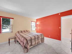 860 SE 6th Ave 304, Deerfield Beach FL 33441