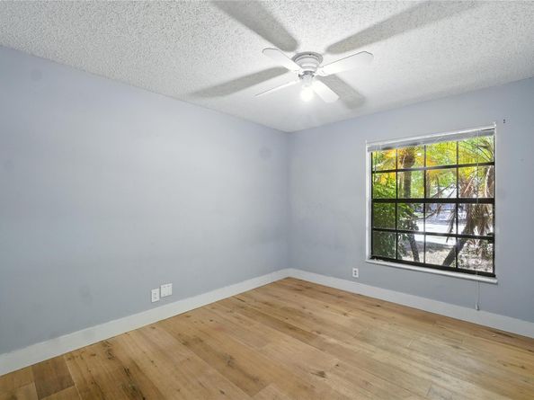 5172 NW 53rd Ave, Coconut Creek FL 33073