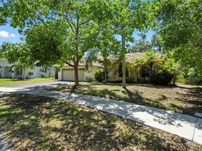5172 NW 53rd Ave, Coconut Creek FL 33073