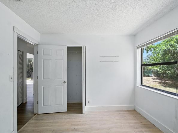 5172 NW 53rd Ave, Coconut Creek FL 33073