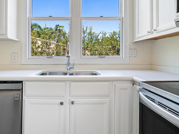 813 Avon Road, West Palm Beach FL 33401