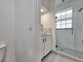 2401 NW 7th Street, Boynton Beach FL 33426