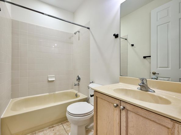 2401 NW 7th Street, Boynton Beach FL 33426